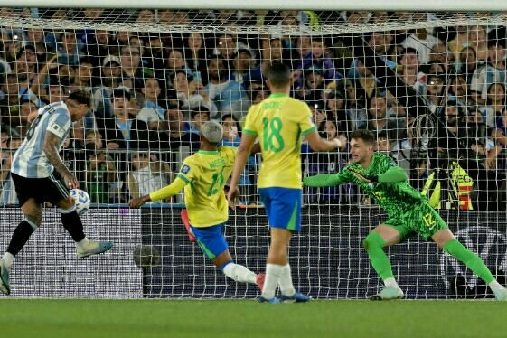 تصفيات كأس العالم: الأرجنتين تقسو على البرازيل