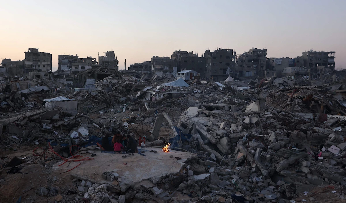 مجزرة جديدة بخان يونس ومستوطنون يقتحمون باحات الأقصى 2 2 1 1