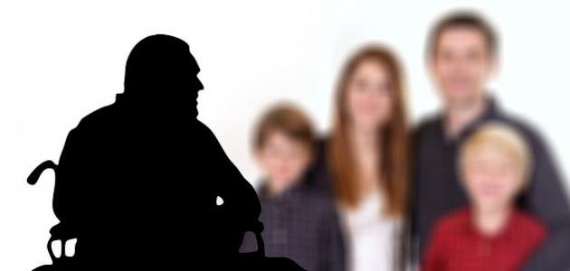 ما الفارق بين الخرف والنسيان الطبيعي؟