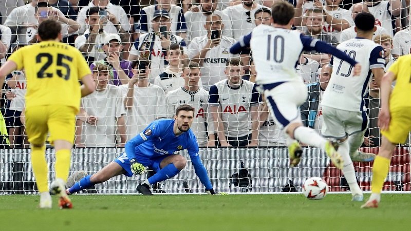 يوروبا ليغ: يونايتد وتوتنهام يفوزان بالثلاثة ويقتربان من النهائي 2 1044518