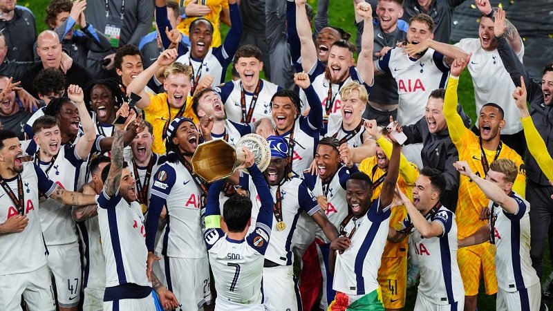 توتنهام بطلاً للدوري الأوروبي على حساب "الشياطين الحمر" 2 1068597