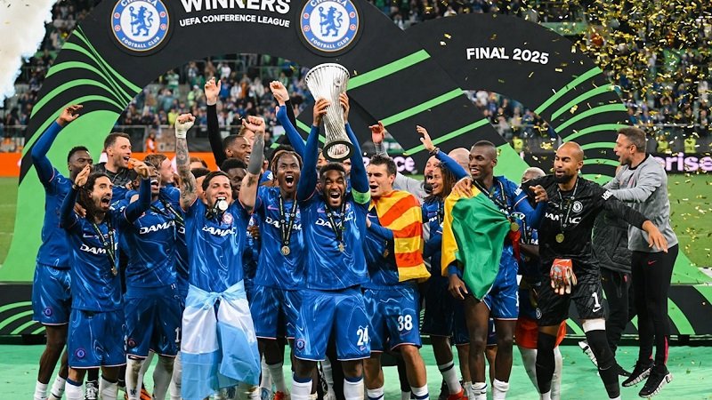 تشلسي يحرز لقب دوري المؤتمر الأوروبي 2 2 23