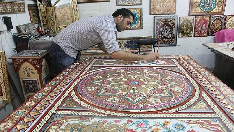 فنُّ “العجمي الدمشقي”.. أنغامٌ بصريةٌ محمّلة بالثقافة الجمالية