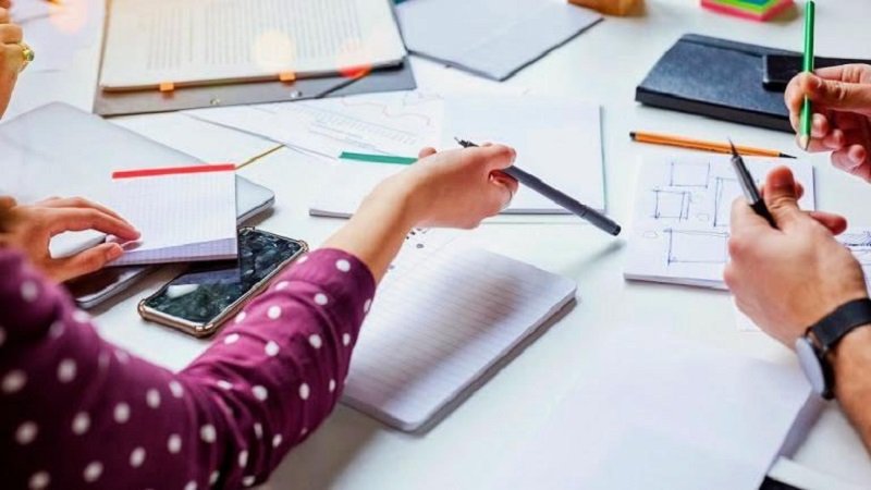 الدروس الخصوصية.. تجارة رابحة وكابوس على الأهالي! 2 IMG 20250525 195758 050