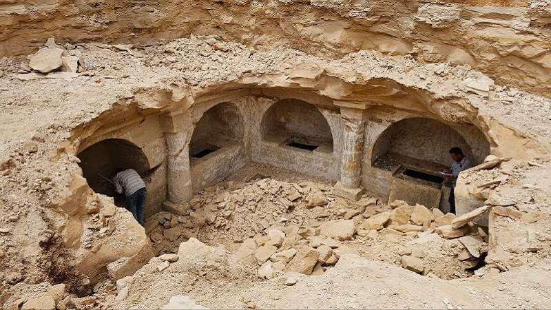 اكتشاف مقبرة بيزنطية عمرها 1500 عام في معرة النعمان 2 IMG 20250527 114756 086