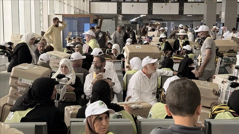 أول مرة منذ 14 عاماً.. سوريون إلى الحج عبر مطار دمشق 2 thumbs b c c3f90360186a0d7ee2bed1ebf6f77375