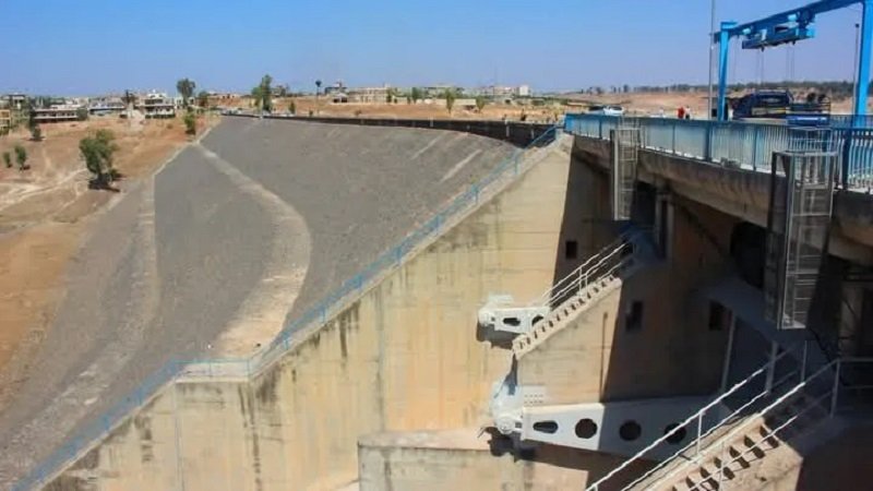 جسم سد الرستن يعود إلى حالته الطبيعية 2 سد الرستن