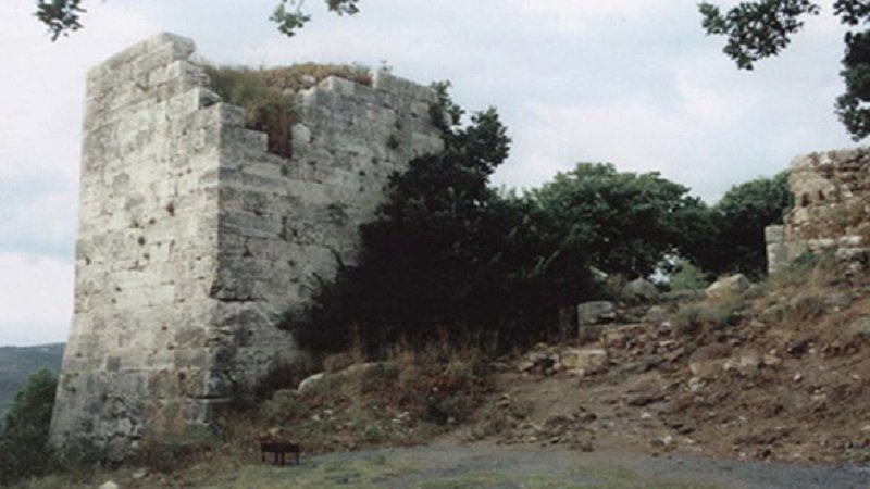 قلعة العُريمه.. شاهدة على تاريخٍ تليد 2 قرية العريمة بطرطوس 4