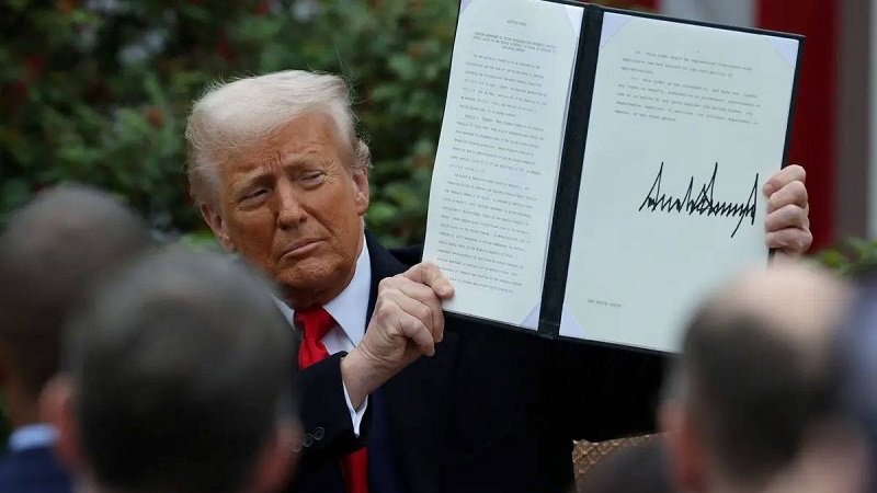 ترامب يشعل الحرب التجارية مجدداً