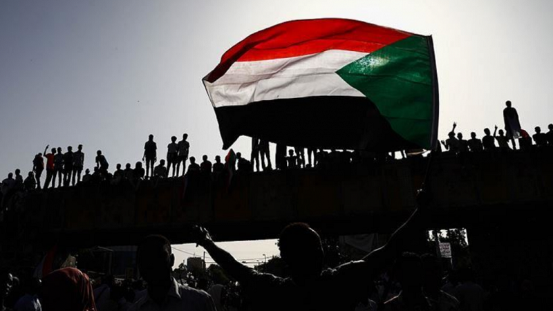 السودان… دولة بنظامين أم دولتان بلا نظام؟