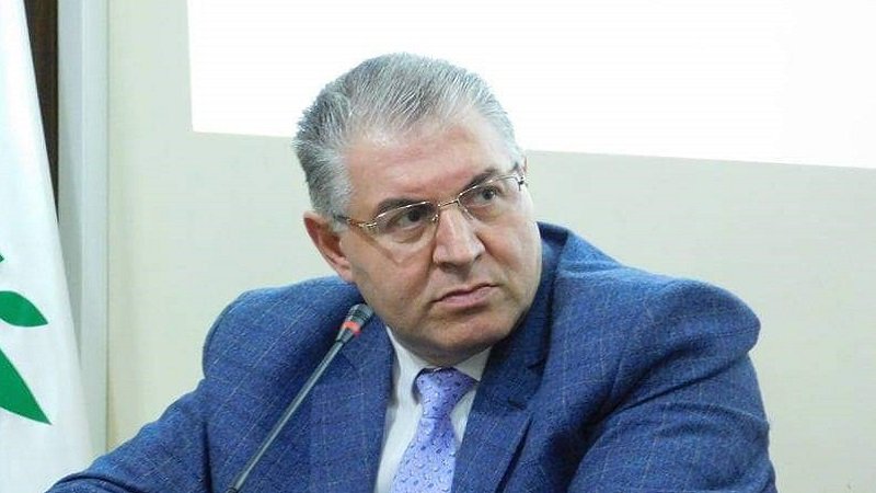توقيف “دارم طباع” بسبب فساد مالي واستغلال منصب