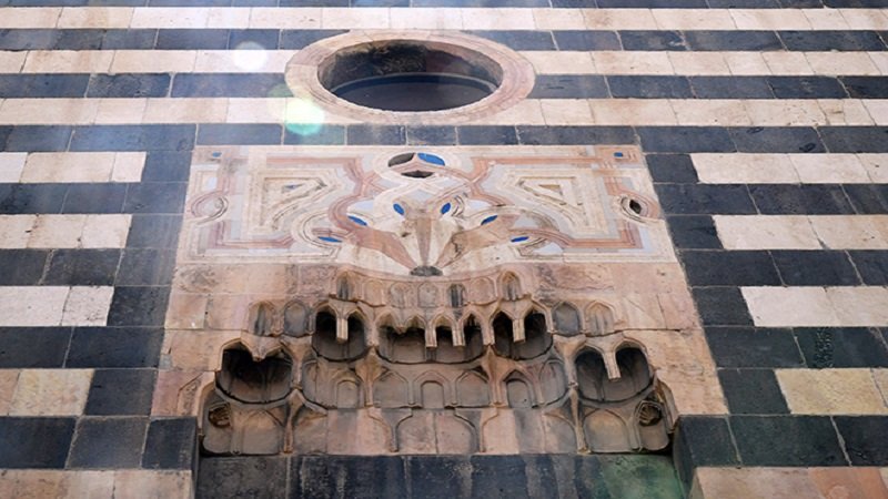 المدرسة الجقمقية بدمشق.. صرح عريق يحتضن إرث الخط العربي 2 لم يتم تأكيده 85566