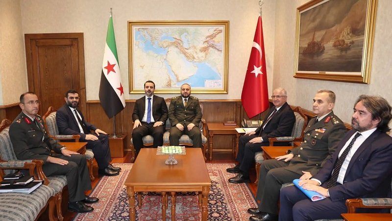 تركيا تعلن تجهيز الجيش السوري بالمعدات العسكرية