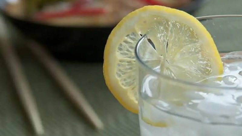 6 فوائد صحية لشرب الماء بالليمون في الصباح 2 1167050