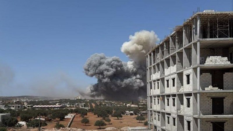 انفجار مبنى في إدلب يخلف 4 ضحايا و5 مصابين