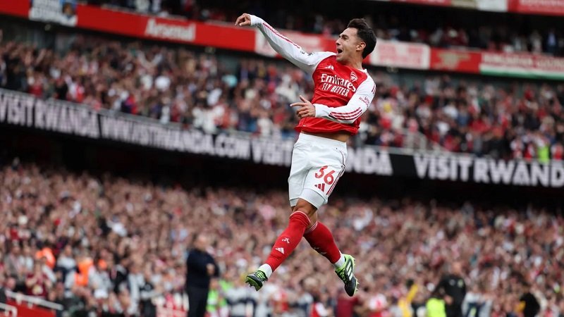 ثنائية زوبيمندي تقود آرسنال للفوز على نوتنغهام فورست 2 1196933