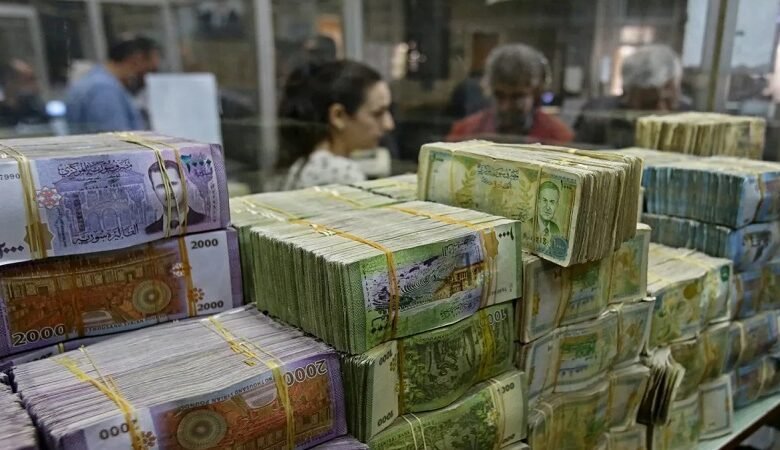 أزمة السيولة في سوريا.. أين اختفت الكميات المطبوعة؟