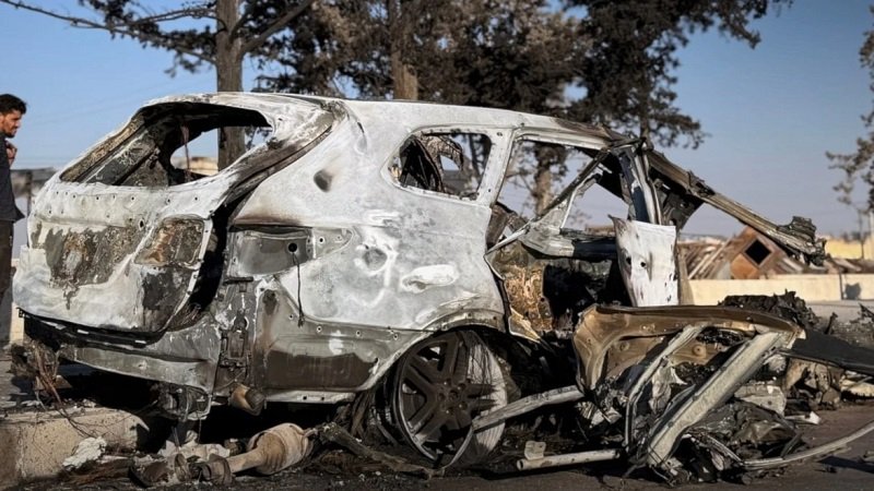 قتيل في استهداف سيارة بمسيّرة قرب مطار حلب