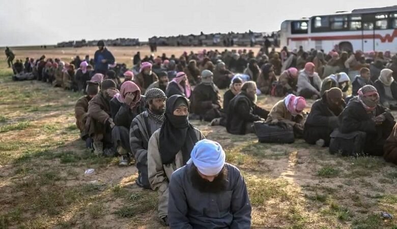 نقل 47 فرنسياً من سوريا لمحاكمتهم في العراق 1 نقل 47 فرنسياً من سوريا لمحاكمتهم في العراق