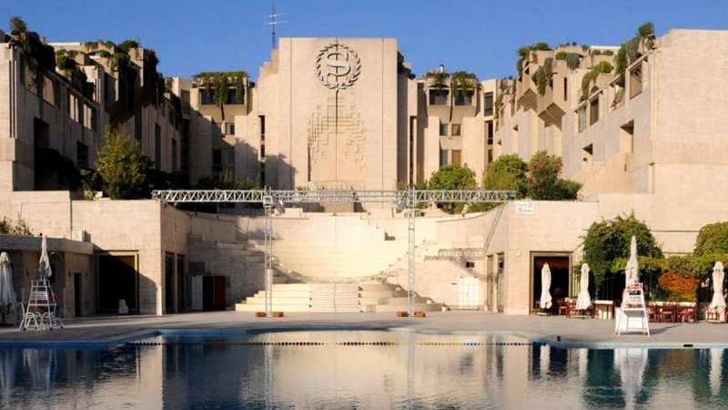 وزارة السياحة توقع عقوداً استثمارية بقيمة 1.5 مليار دولار 2 996 1