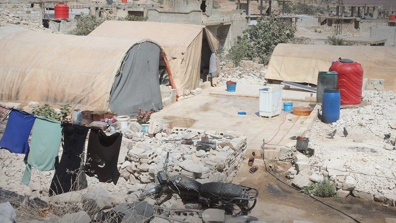من خيام على ركام بيوتهم.. أهالي كفرنبودة يبدؤون استعادة الحياة