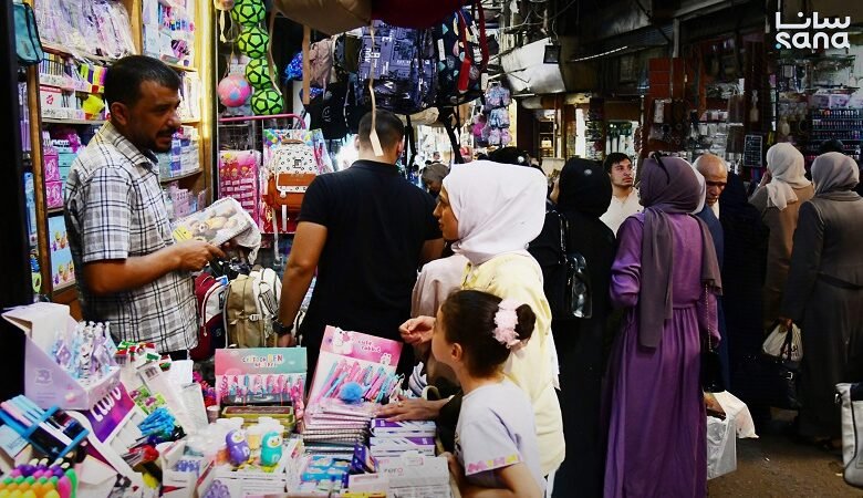 أسواق القرطاسية.. تفاوت الأسعار وشراء حسب الاحتياجات