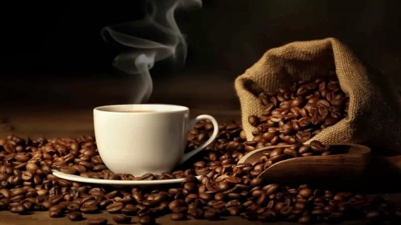 ماذا يحدث عند شرب القهوة على معدة فارغة؟ 2 c1fea5f699c1649e6e2d965cb76cf46e