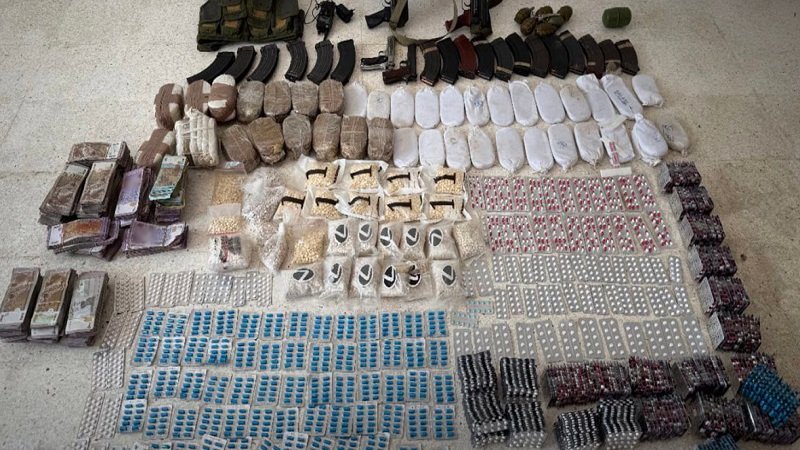 ضبط كميات كبيرة من المواد المخدرة والعملة المزورة في اللاذقية 2 photo 2025 09 12 13 50 33