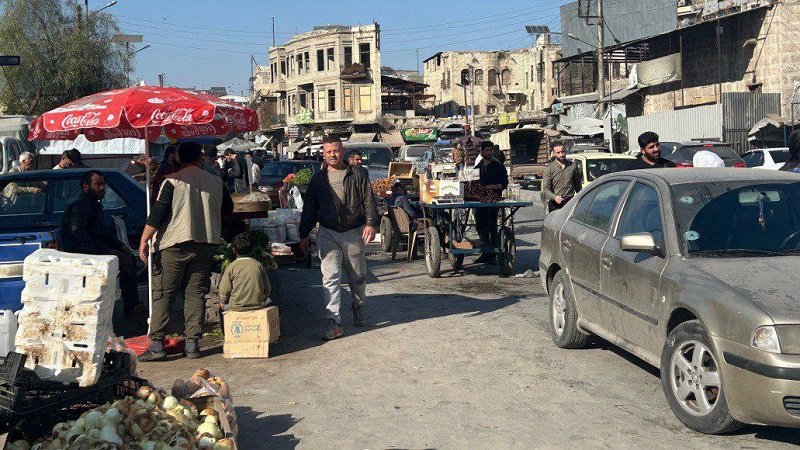 حي الأعظمية بحلب.. يختنق بين الأرصفة المشغولة والشوارع المغلقة! 7 حي الأعظمية بحلب.. يختنق بين الأرصفة المشغولة والشوارع المغلقة!