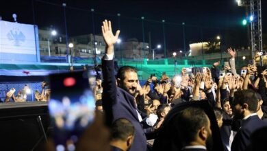 الرئيس السوري يفاجئ إدلب بوصوله إلى حملة تبرعاتها