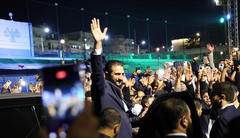 الرئيس السوري يفاجئ إدلب بوصوله إلى حملة تبرعاتها