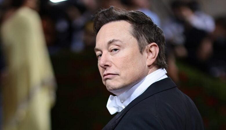 إيلون ماسك.. أول شخص في التاريخ يمتلك نصف تريليون دولار! 1 إيلون ماسك.. أول شخص في التاريخ يمتلك نصف تريليون دولار!