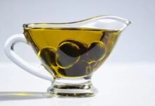 زيت الزيتون.. علاج طبيعي فعّال للإمساك