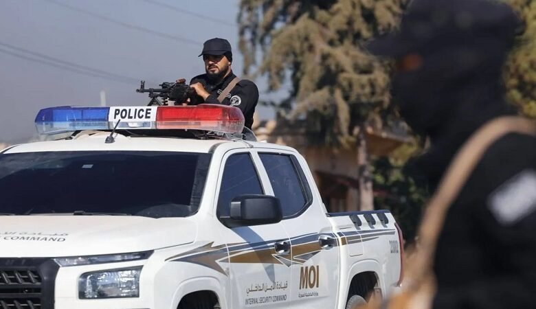 الداخلية السورية تُفكك خلية تخطط لاغتيالات في اللاذقية 1 الداخلية السورية تُفكك خلية تخطط لاغتيالات في اللاذقية