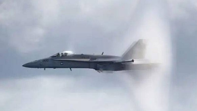 ماذا يحدث عندما تتجاوز طائرة الركاب سرعة الصوت؟ 2 4927717