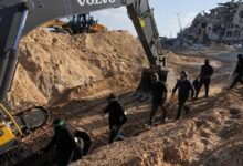 نتنياهو: حماس سلمتنا بقايا رفات رهينة.. ويتوعد بالرد