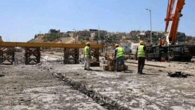 جسر الرستن بين الخراب والأمل.. متى سيعود ليربط شرايين الحياة؟