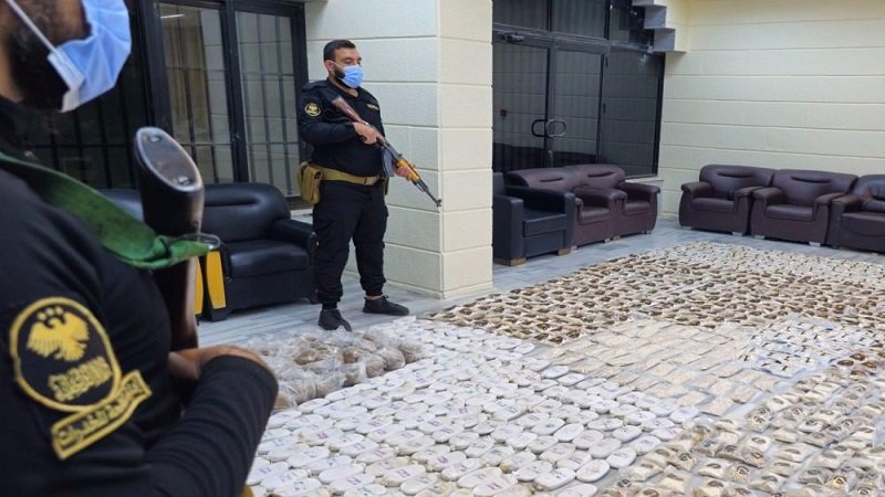 بالتنسيق مع العراق.. ضبط 1.27 مليون حبة كبتاغون و108 كغ حشيش 2 Drug Control 5