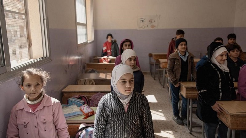 ارتفاع أجور نقل الطلاب يرهق الأهالي في سوريا 2 GettyImages 2210658810