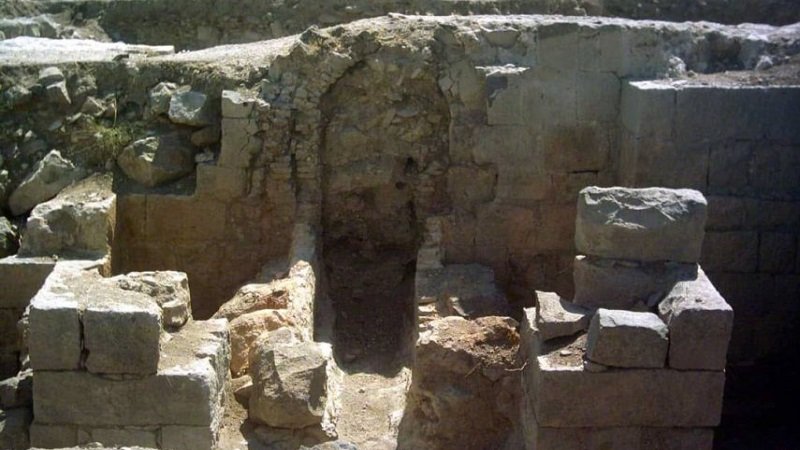 تل الأشعري في درعا.. يحاكي عصور ما قبل التاريخ 2 IMG 20251003 144845 133 860x582 1