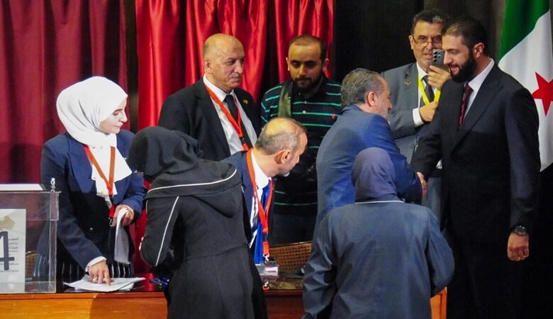 الشرع: هناك كثير من القوانين المعلقة بحاجة إلى تصويت