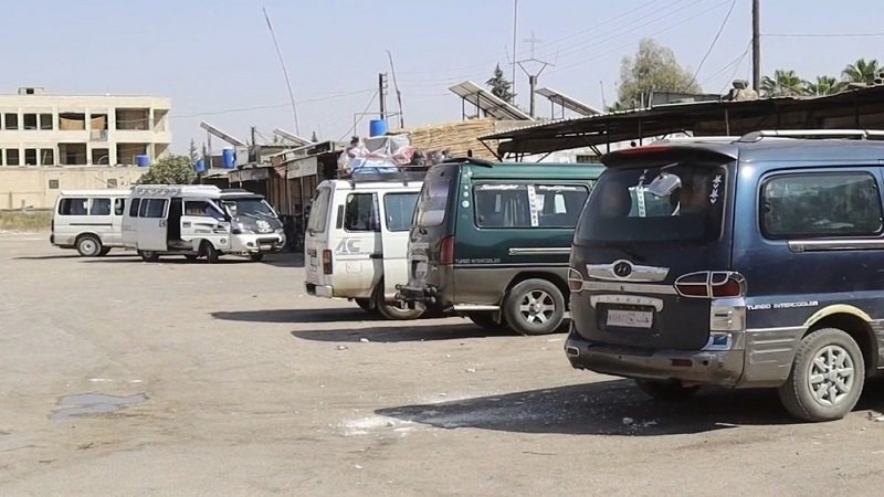 أزمة النقل العام تضاعف معاناة أهالي منطقة الغاب في حماة 2 The public transportation crisis is compounding the suffering of the residents of the al Ghab area in Hama