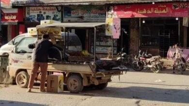 ميكروفونات الباعة الجوّالين.. ضجيج إضافي في حلب
