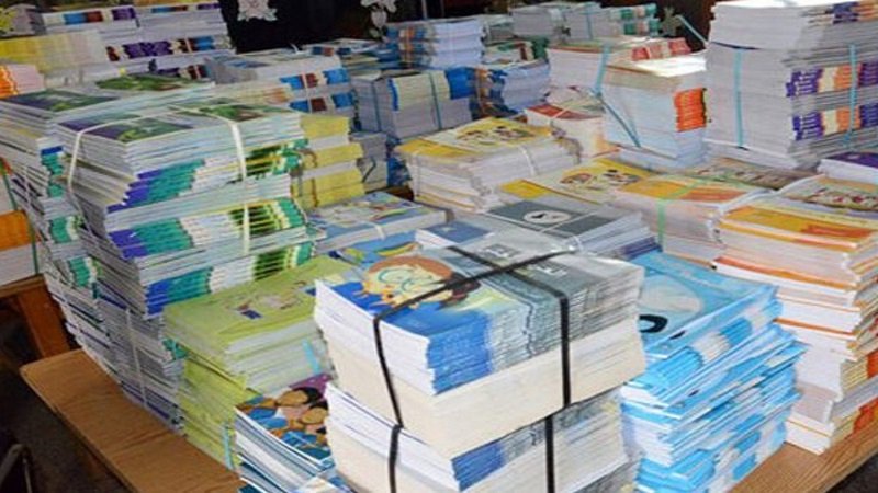 نقص الكتب المدرسية يفاقم معاناة الطلاب في سوريا 2 syria 1 2