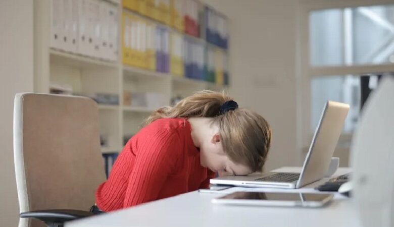 عادات يومية لهزيمة التعب واستعادة الطاقة والنشاط 1 عادات يومية لهزيمة التعب واستعادة الطاقة والنشاط