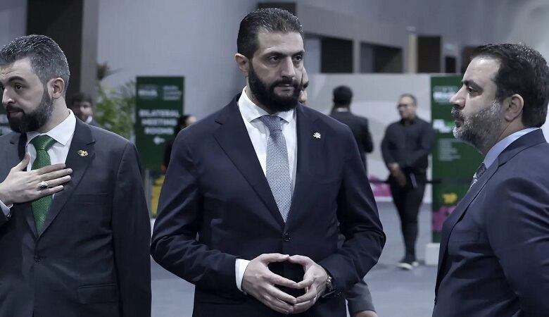 بريطانيا ترفع العقوبات عن الرئيس السوري أحمد الشرع