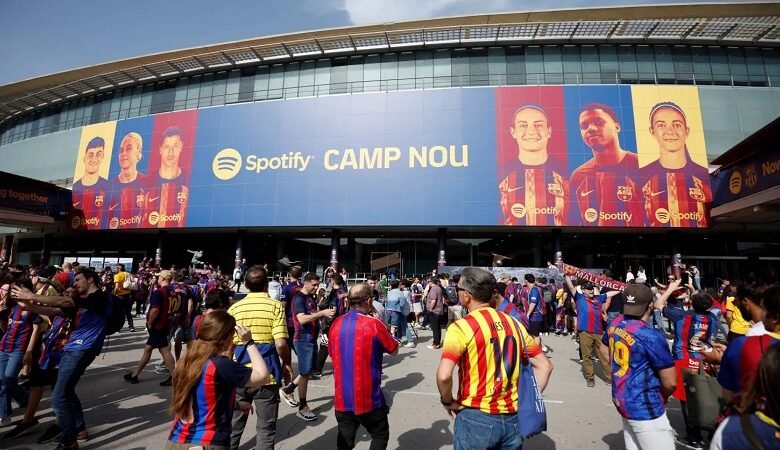 برشلونة يعود أخيراً إلى كامب نو 1 برشلونة يعود أخيراً إلى كامب نو