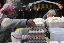 كرة تضخّم متدحرجة.. الغلاء يأكل زيادات الرواتب!