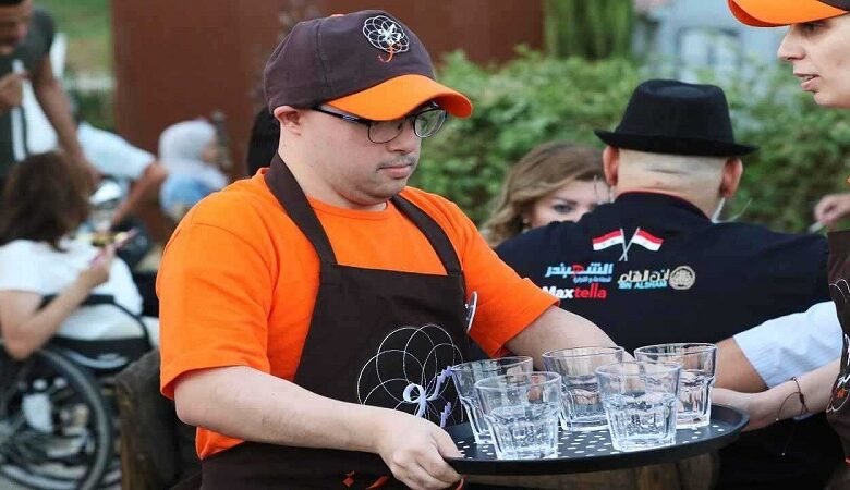 افتتاح مطعم لتوظيف المصابين بمتلازمة داون في سوريا