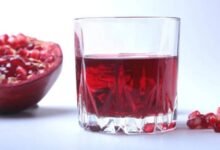 ماذا يحدث لجسمك عند شرب كوب من عصير الرمان يومياً؟